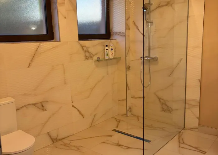 Docara Urban בית הארחה 3*